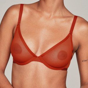 ISO Cuup plunge bra in mars